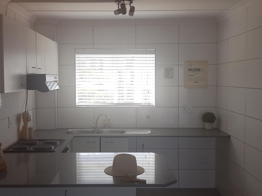 To Let 2 Bedroom Property for Rent in Big Bay Western Cape